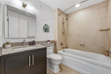 Corner East Facing 2 Bed, 2 Bath with Private Balcony. Enjoy - photo 15