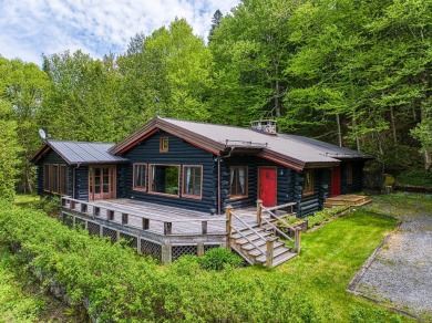 Lake Home For Sale in Sainte-Agathe-Des-Monts,