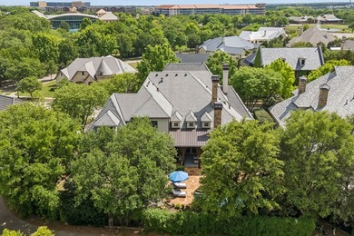 Nestled on a beautifully maintained lot, this stunning residence - photo 35