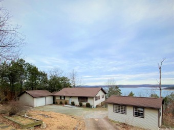 Norfork Lake Home For Sale in Mountain Home Arkansas