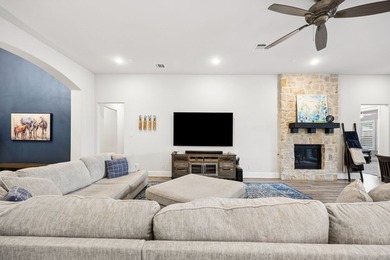 Welcome to 2700 Castlebridge in desired Waterford Point - The - photo 2
