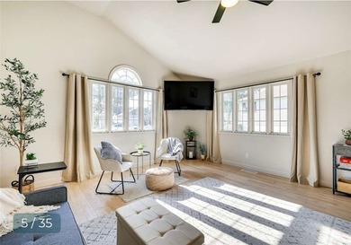 Ready to enjoy a peaceful lake area getaway?Whether you're - photo 4
