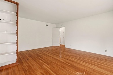 A rare opportunity to create your dream home. This thoughtfully - photo 11
