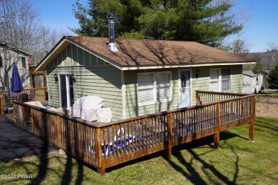 Lake Home For Sale in Lake Ariel, Pennsylvania