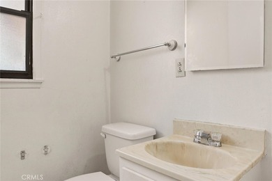 A rare opportunity to create your dream home. This thoughtfully - photo 26