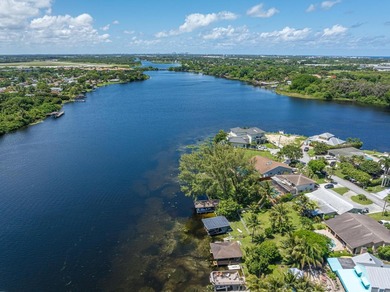 Welcome to this charming 3-bedroom, 2.5-bathroom waterfront - photo 5