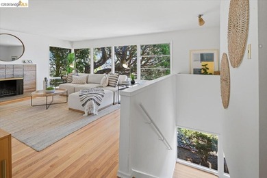 Perched peacefully above it all, this Mid-Century modern home - photo 2