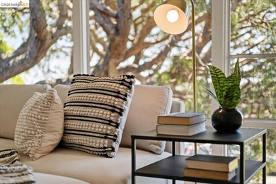 Perched peacefully above it all, this Mid-Century modern home - photo 4