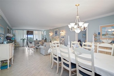 GEORGEOUS CUSTOM DESIGNED, DECORATED AND FURNISHED 3 BED TWO &