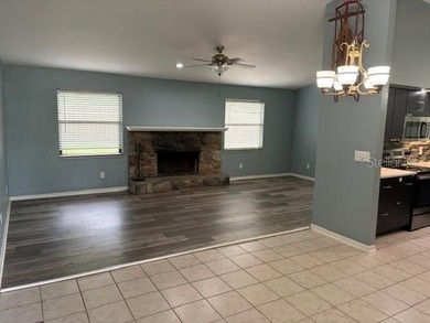 Nice 3 bedroom 2 bath with a double car garage and fireplace - photo 2