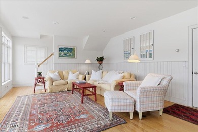 Welcome to this exceptional lakefront retreat in desirable - photo 13
