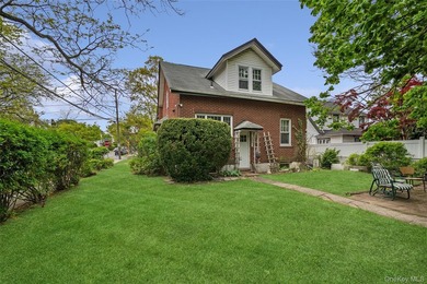 Welcome to this full brick, 2-bedroom, 2-bath, cape home - photo 15