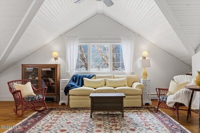 Welcome to this exceptional lakefront retreat in desirable - photo 16