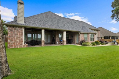 Exceptional custom-built 3-bedroom, 2 1/2 bath home designed - photo 37