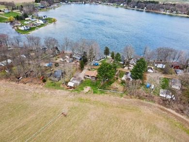 This spacious ranch home offers over 3,000 square feet of - photo 38