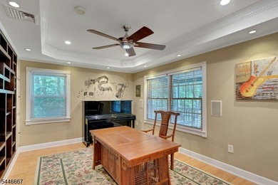 Welcome to a rare blend of classic colonial charm and - photo 8