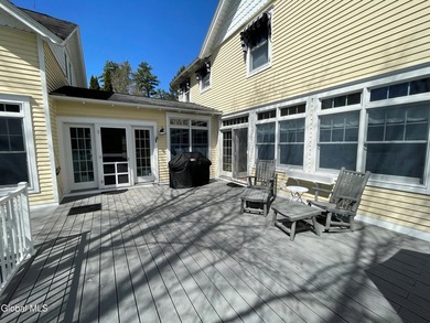 Welcome to this exceptional lakefront retreat in desirable - photo 41