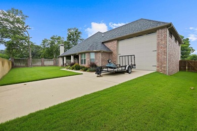 Exceptional custom-built 3-bedroom, 2 1/2 bath home designed - photo 42