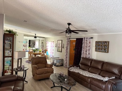 Leased Land Welcomes you to Pine Lakes! This large split-bedroom - photo 4