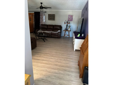 Leased Land Welcomes you to Pine Lakes! This large split-bedroom - photo 7