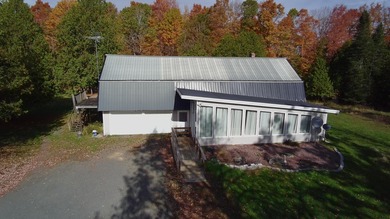 Welcome to your own slice of Maine paradise!  This 3-bedroom