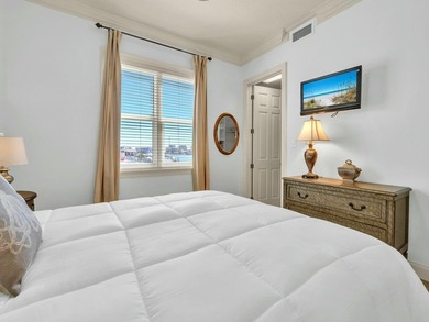 Boating enthusiasts, take note - this RARE Destin property - photo 25