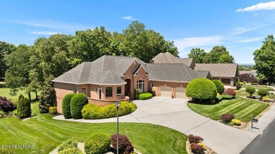 Absolutely stunning, one-owner, impeccably maintained all-brick - photo 3