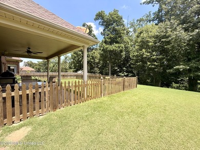 Spacious Living in a Prime Location! Welcome home to this - photo 7