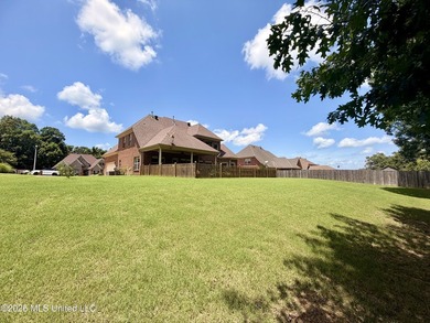Spacious Living in a Prime Location! Welcome home to this - photo 9