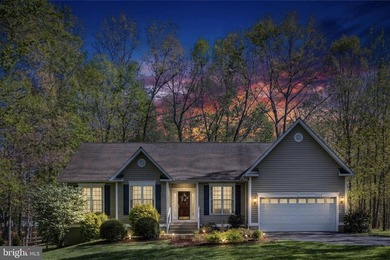 Discover the lake lifestyle at this stunning water-access home - photo 3