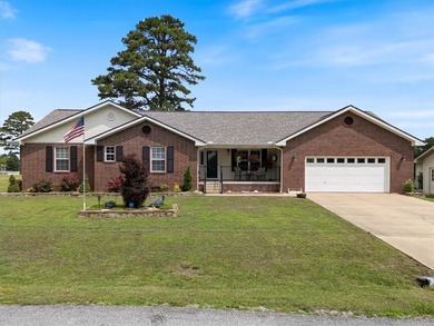 Beautifully updated lake area home in picturesque Holiday Island - photo 2