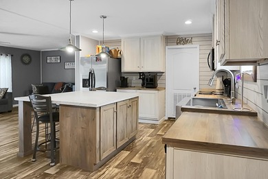Welcome to this beautiful 4-bedroom, 2-bath home tucked away in - photo 14