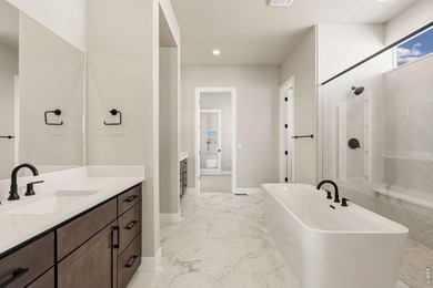 The Isleworth in The Fairways is a beautiful ranch style home - photo 15