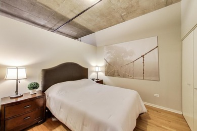 READY TO MOVE IN! CITY LOVER'S DREAM LOFT SPACE IN THE HEART OF