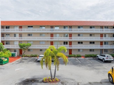 Lake Condo For Sale in Lauderhill, Florida