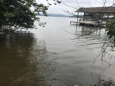 Beautiful Water front lot that is ready to build on. Lot is - photo 3