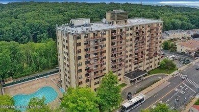 Welcome to 1000 Clove Road - The Fountains, a luxury high-rise - photo 17
