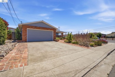 Welcome home to this beautifully positioned corner-lot property - photo 2