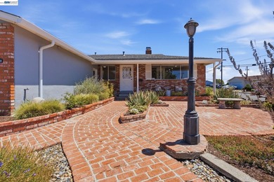 Welcome home to this beautifully positioned corner-lot property - photo 3