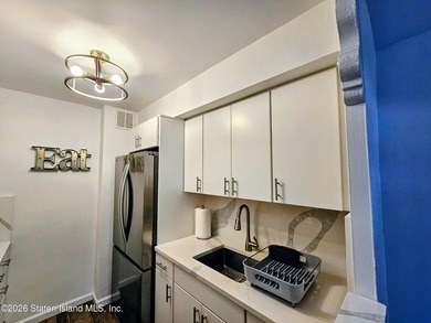 Welcome to 1000 Clove Road - The Fountains, a luxury high-rise - photo 34