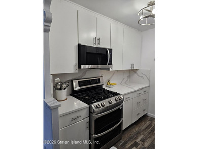 Welcome to 1000 Clove Road - The Fountains, a luxury high-rise - photo 37