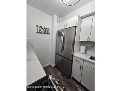 Welcome to 1000 Clove Road - The Fountains, a luxury high-rise - photo 40