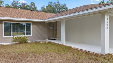 Spacious 3 bedroom, 2 bath home on oversized lot with Large - photo 2