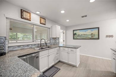 Spacious 3 bedroom, 2 bath home on oversized lot with Large - photo 7
