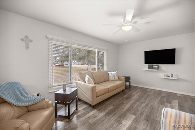 Spacious 3 bedroom, 2 bath home on oversized lot with Large - photo 10