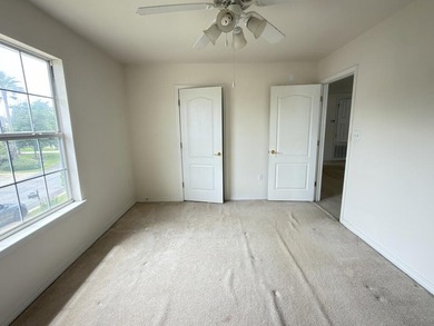 Welcome to Emerald Lakes and your newest REO real estate - photo 11