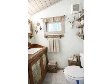 Charming mountain retreat located in the desirable Valle - photo 14