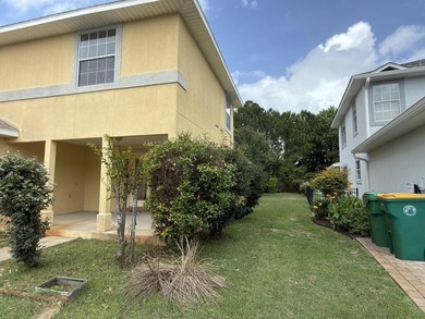 Welcome to Emerald Lakes and your newest REO real estate - photo 15