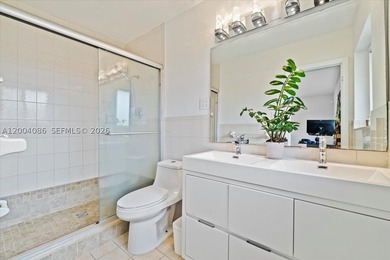 Beautifully updated home in the prestigious Coral Ridge Country - photo 21