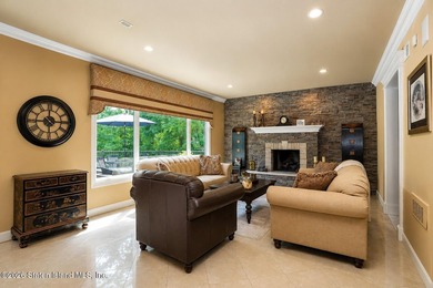 Beautiful and well maintained two family CHC in the heart of SE - photo 26